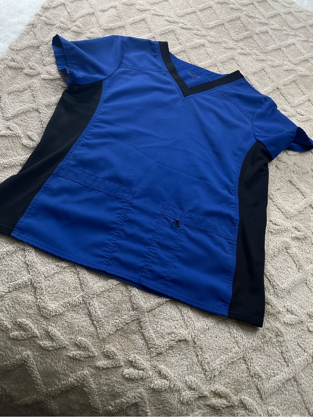 Scrubstar Electric Blue and Black Trim V-Neck Short Sleeve Scrub Top Size Large